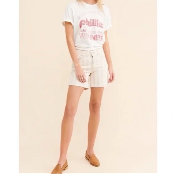 Pilcro / Anthropologie Womens Denim Shorts Slim Boyfriend - Size 29 - Like New - Picture 4 of 11